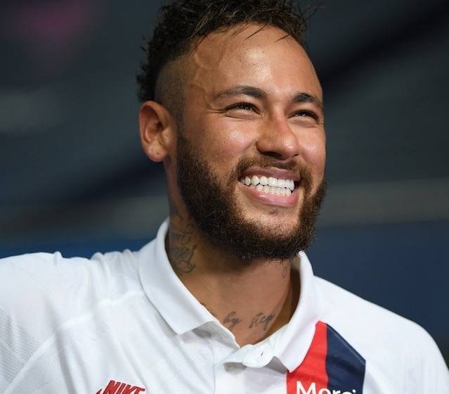  Neymar diz que vive melhor ano no PSG e mostra confiança por vaga na final: “Estamos muito bem”.