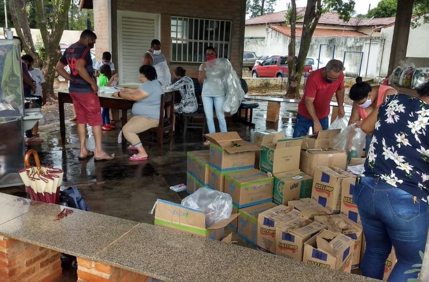  Projeto Atleta Cidadão entrega Cestas de Alimentos e de Limpeza em Paracatu.