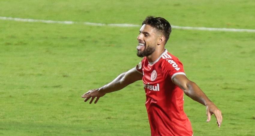  EM BRIGA PELA LIDERANÇA, INTERNACIONAL VENCE O SÃO PAULO E ASSUME O TOPO DO BRASILEIRÃO.