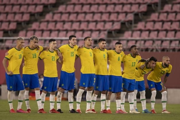  Brasil nas Olimpíadas (6/7): futebol, boxe e canoagem disputam ouro; vôlei tenta bronze.