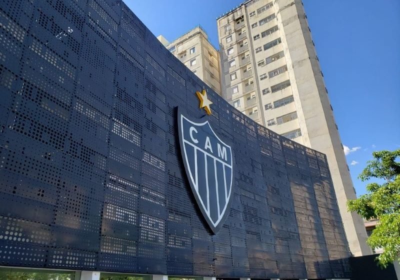  Atlético-MG e Bertolucci assinam acordo judicial no TJMG e na CNRD; agente cobrava R$ 6 milhões.