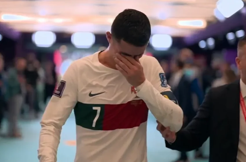  Cristiano Ronaldo desaba em lágrimas após eliminação e sofre tentativa de agressão.