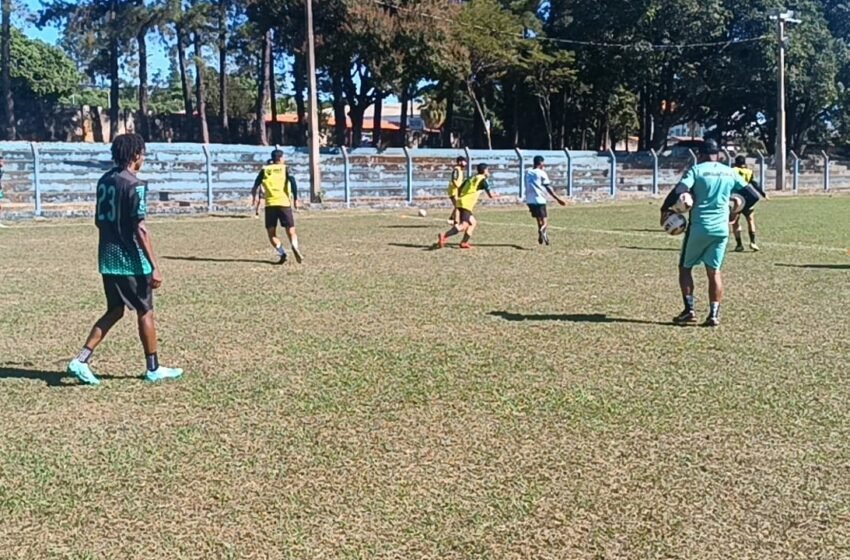  Paracatu treina visando amistoso para preparação do Campeonato Mineiro de 2023.