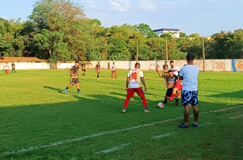  Na estreia do técnico Junior Et Amabap goleia o Bom Pastor no Paulo Brochado.