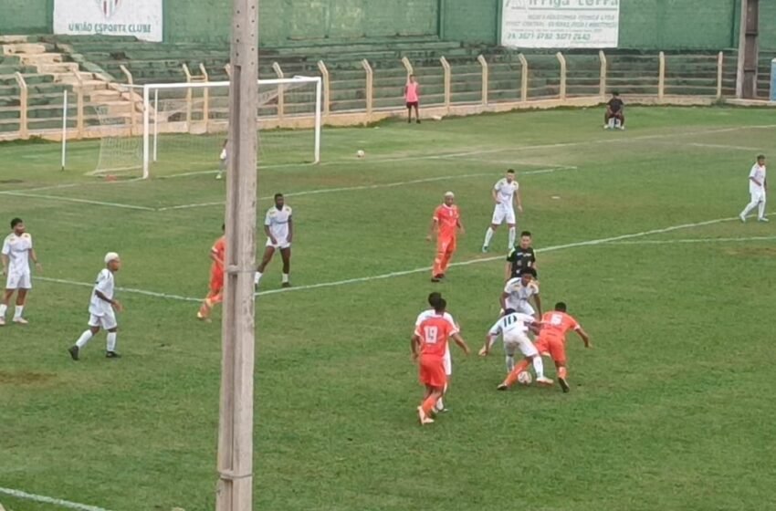  Paracatu empata com o Coimbra e irá decidir fora de casa a vaga para próxima fase do Campeonato Mineiro.