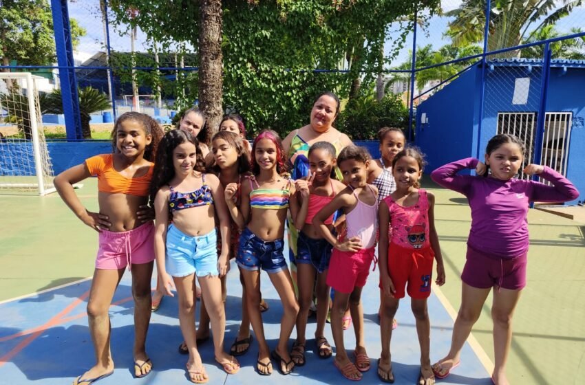  A E S K e Escola Bezerra de Menezes promovem manhã de Lazer no Jóquei Clube.